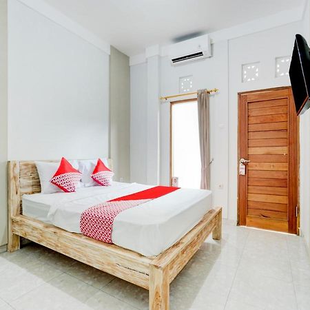 Oyo Flagship 90756 Melasti Hills Room & Cafe Ungasan Exterior foto