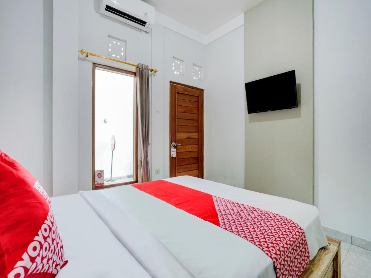 Oyo Flagship 90756 Melasti Hills Room & Cafe Ungasan Exterior foto